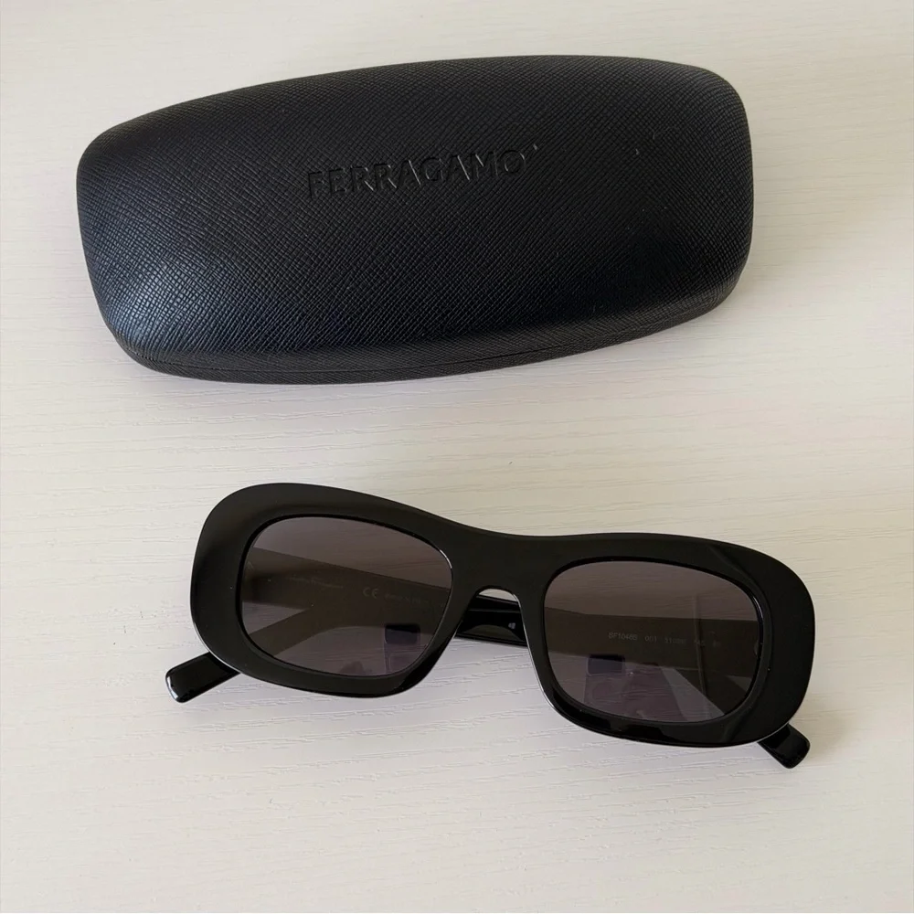 New! Ferragamo Black Sunglasses, SF1046S 001, Authentic